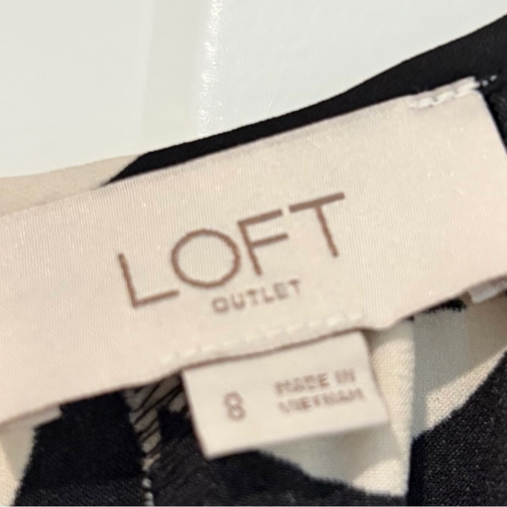 LOFT Black and Cream Floral Maxi Dress - Picture 2 of 3